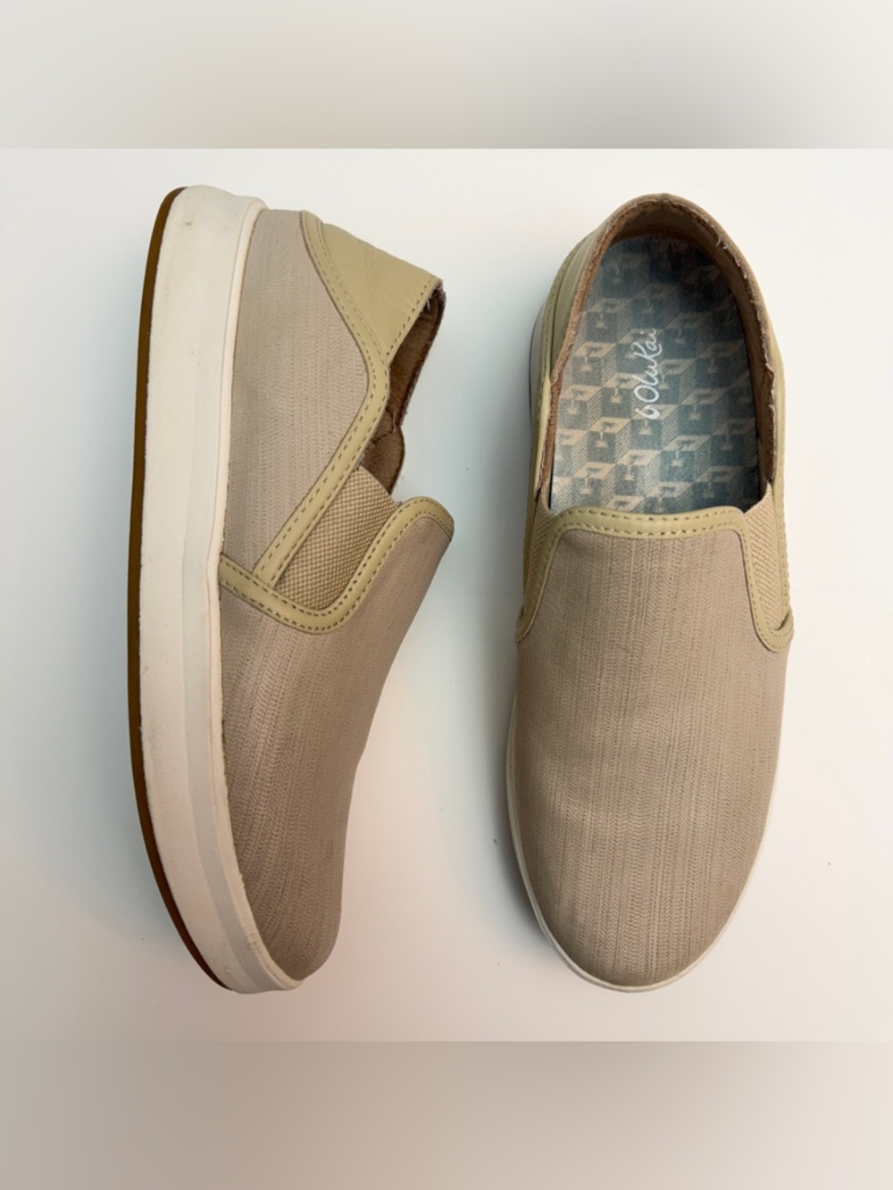 OluKai Ki‘ihele ‘Ili Slip On Sneaker, Size 9 - Picture 1 of 7